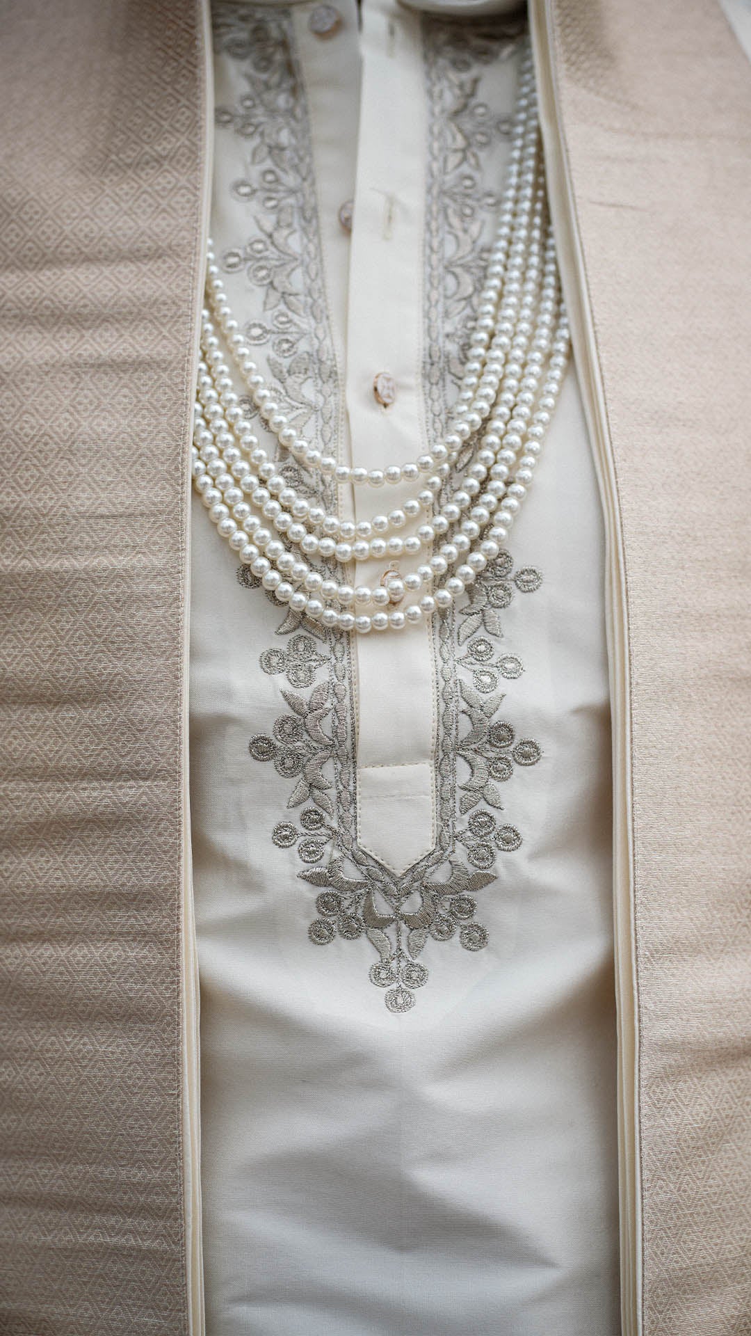 A Legacy Woven in Ivory     शुभ्रवर्णे निबद्धा परम्परा