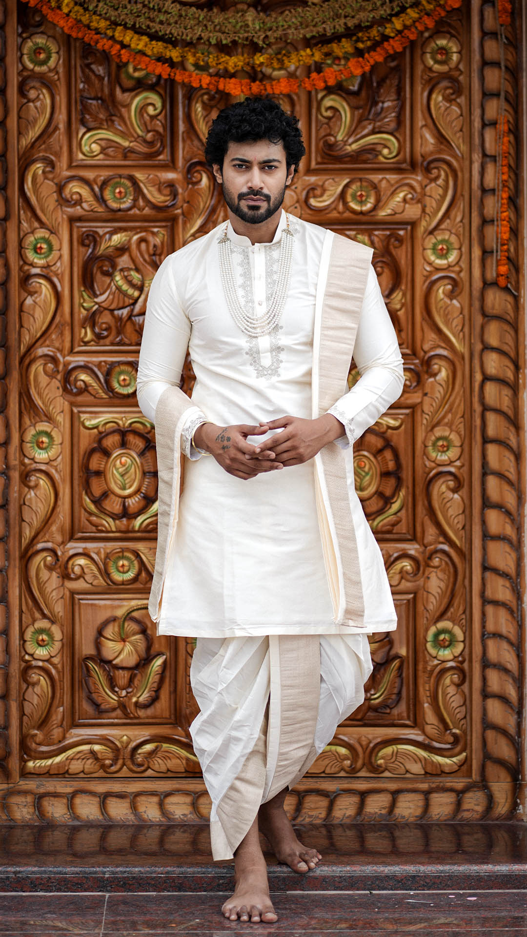 A Legacy Woven in Ivory     शुभ्रवर्णे निबद्धा परम्परा