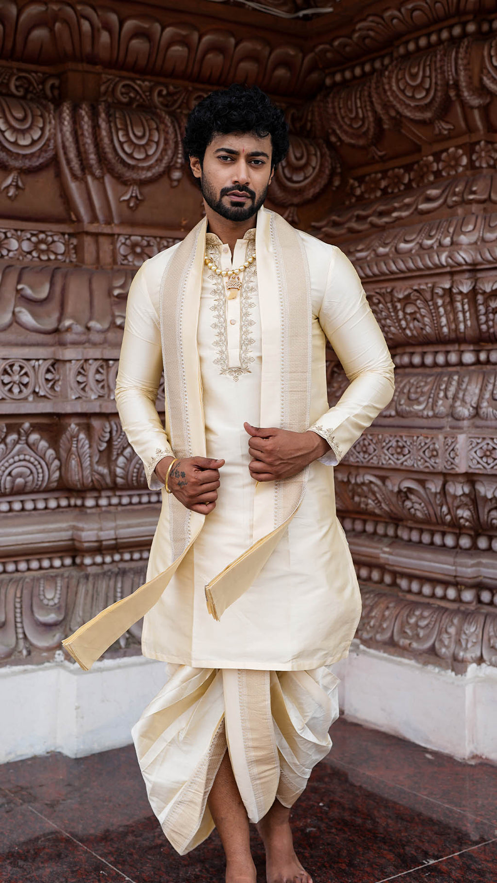 Elegance in Every Thread  प्र�तप्रतन्तु लावण्यं �नबद्धम्