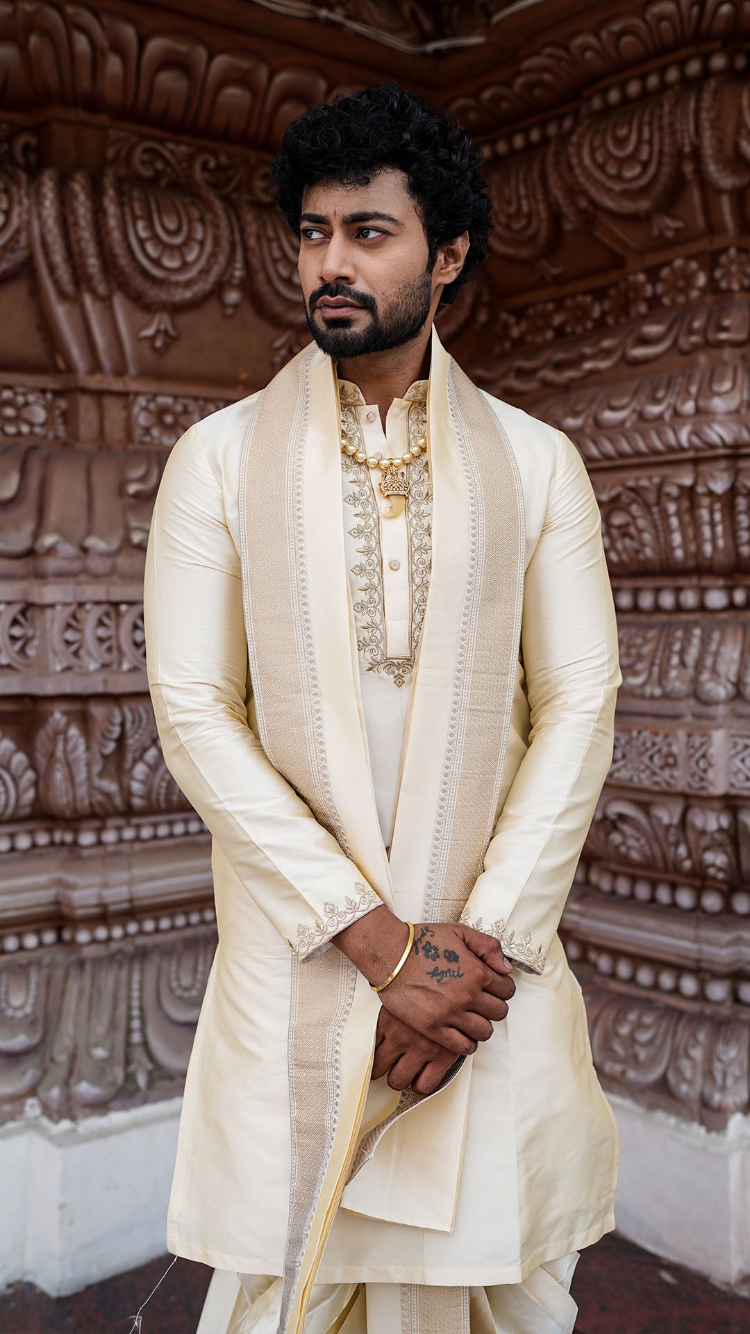 Elegance in Every Thread  प्र�तप्रतन्तु लावण्यं �नबद्धम्