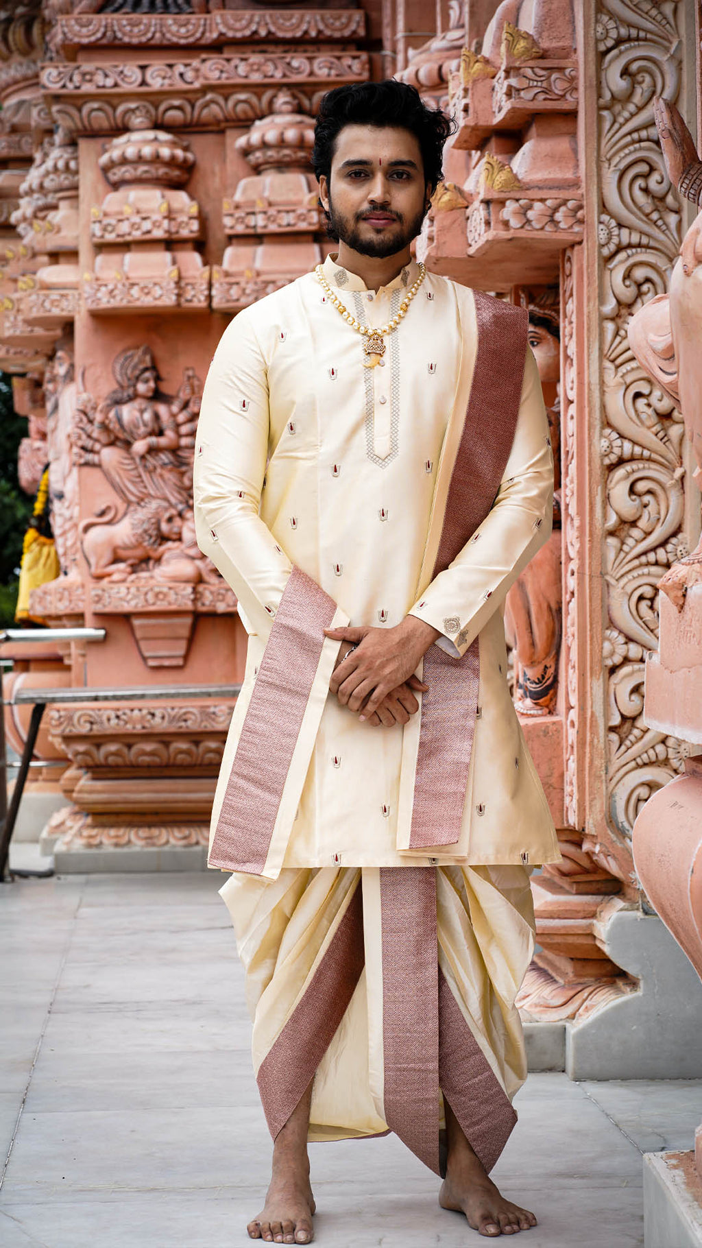 Tradition in Every Motif     प्र�तप्र�च�े परम्परा �नब�ा