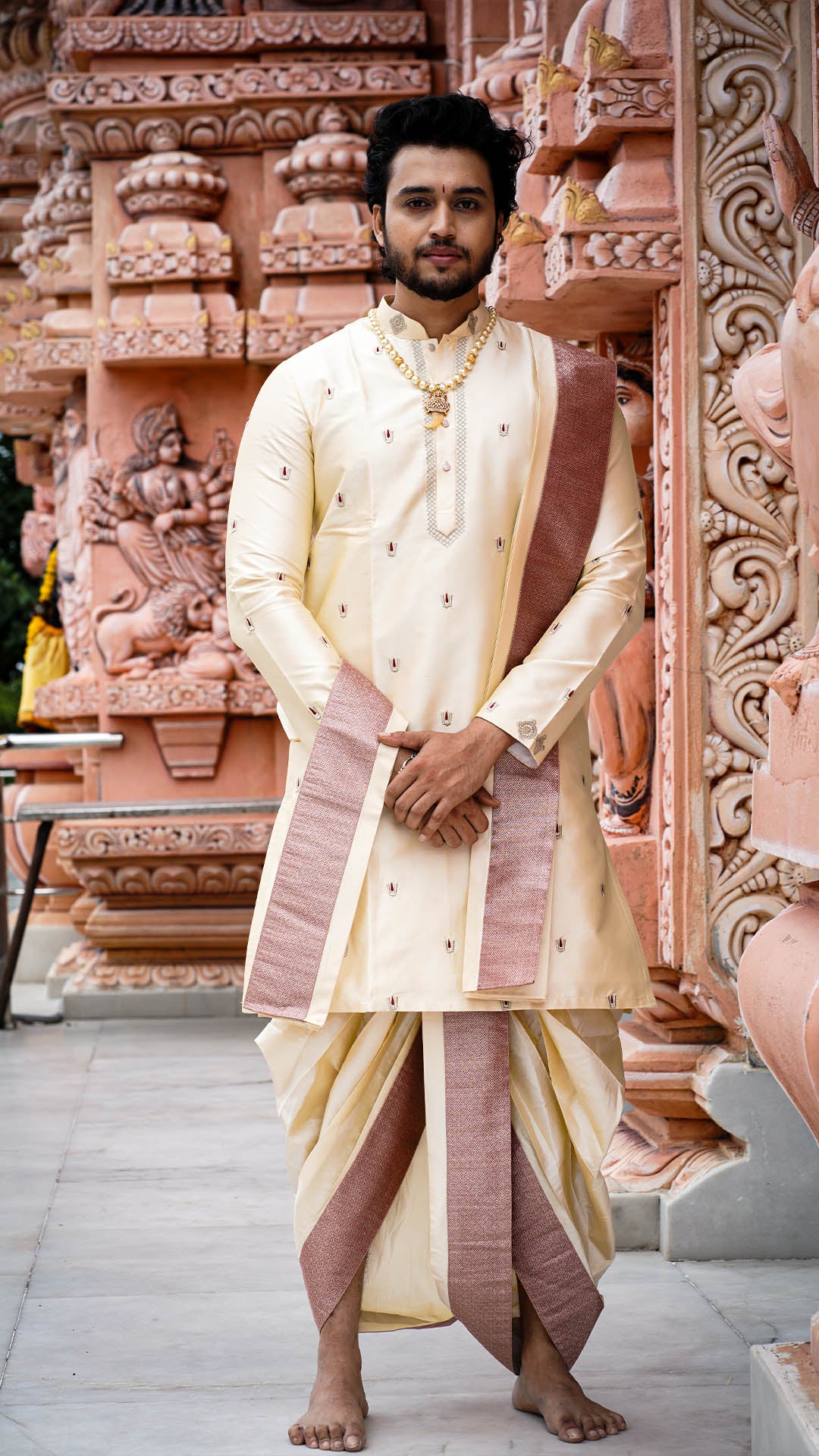 Tradition in Every Motif     प्र�तप्र�च�े परम्परा �नब�ा