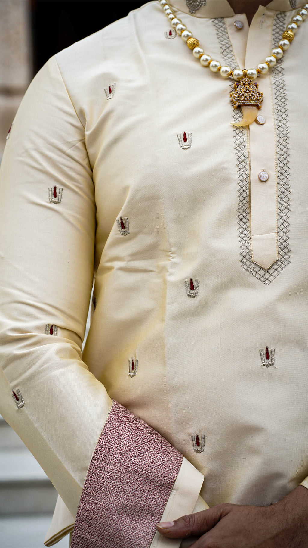 Tradition in Every Motif     प्र�तप्र�च�े परम्परा �नब�ा